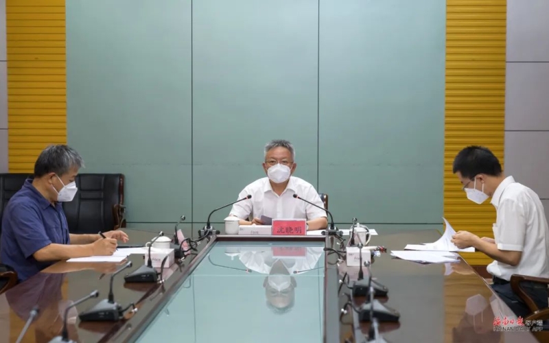 沈晓明：紧盯突出问题，，，，，，，，落实防控行动，，，，，，，，以快制快尽早杀绝疫情