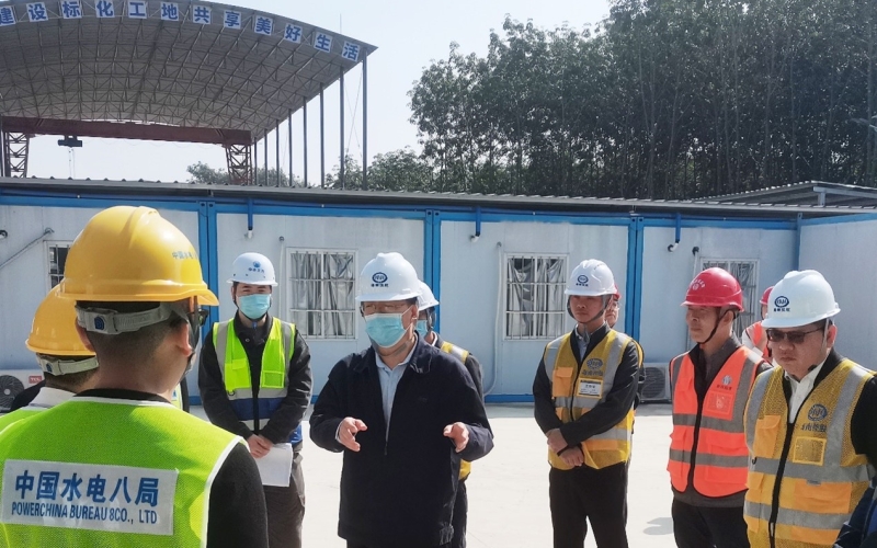 海南控股党委委员、副总司理肖飞一行到 琼西北供水工程调研指导事情