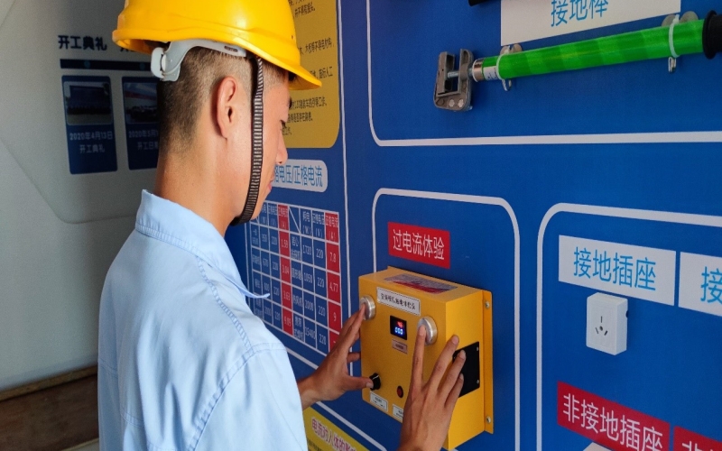 清静生产月|科技＋清静，，，，，，天角潭水利枢纽工程开展VR清静体验教育活动