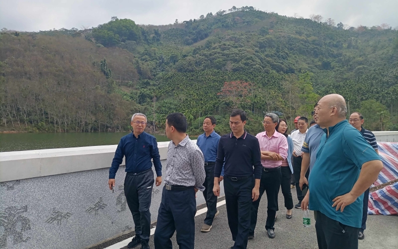 海南省水务厅张清勇副厅长到五指山调研昌化江水资源设置工程移民安顿事情