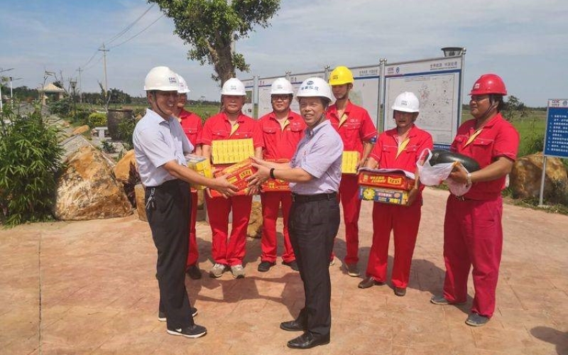 海南控股纪委书记、工会主席卓基竹赴 70net永乐高集团各在建工程项目举行清静 防汛检查并开展送清凉活动